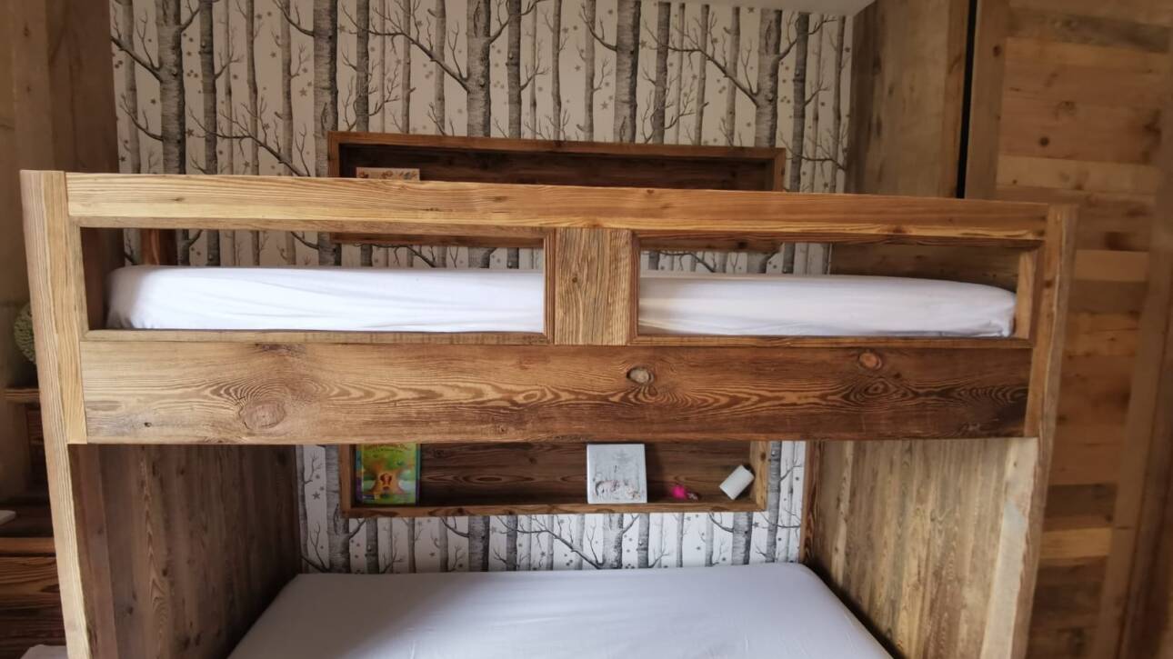 Lit superposé en bois sur mesure à Lyon | Gain de place & Design